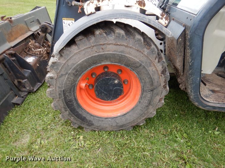 image for item DL8117 2009 Bobcat V417  telehandler