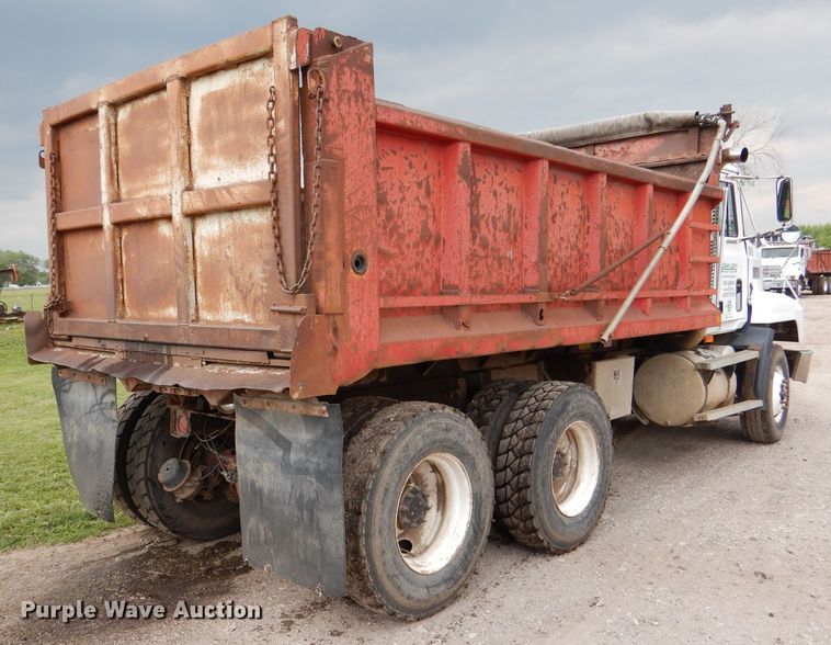 image for item DL8118 1993 Mack CH613  dump truck