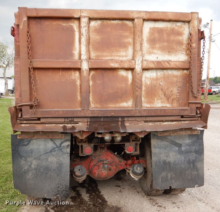 image for item DL8118 1993 Mack CH613  dump truck