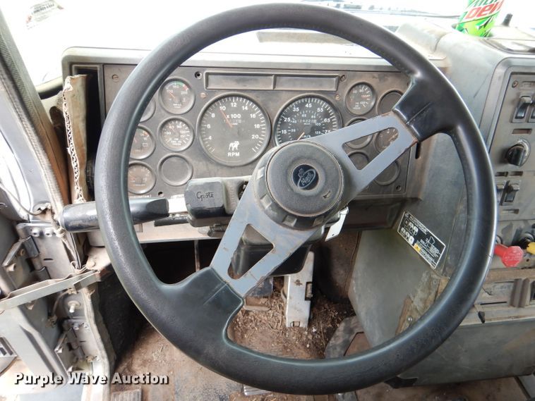 image for item DL8118 1993 Mack CH613  dump truck