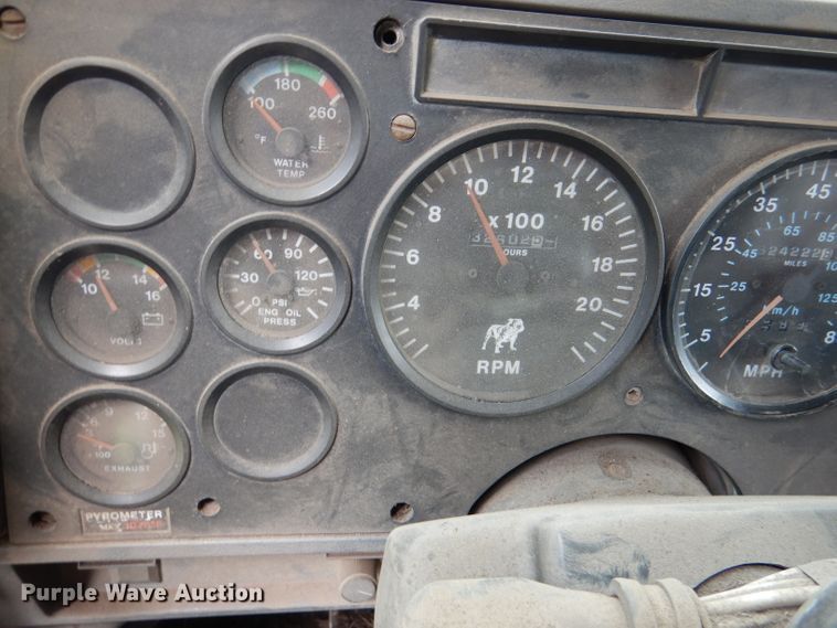 image for item DL8118 1993 Mack CH613  dump truck