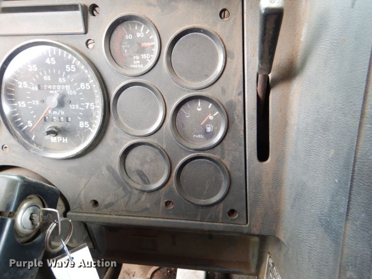 image for item DL8118 1993 Mack CH613  dump truck