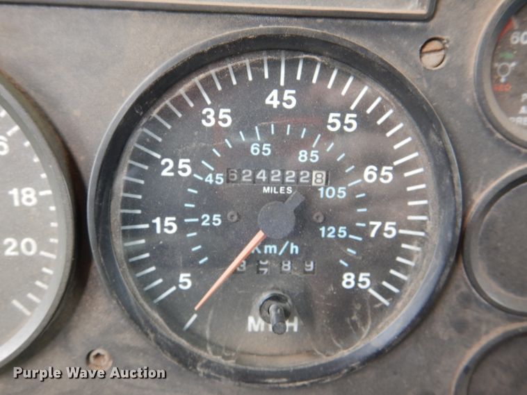 image for item DL8118 1993 Mack CH613  dump truck