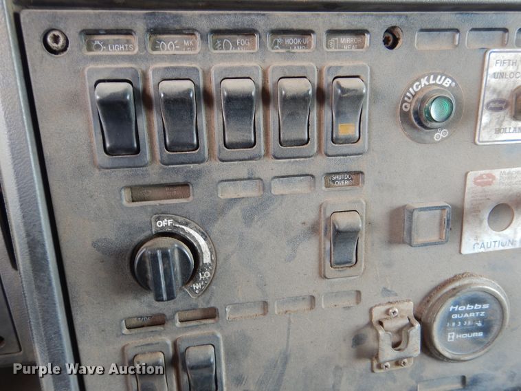 image for item DL8118 1993 Mack CH613  dump truck