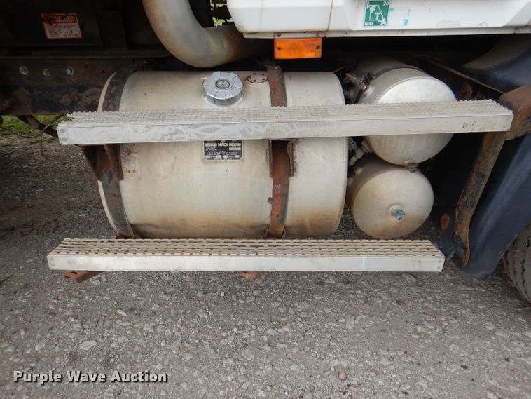 image for item DL8118 1993 Mack CH613  dump truck