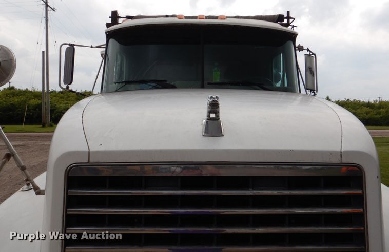 image for item DL8118 1993 Mack CH613  dump truck