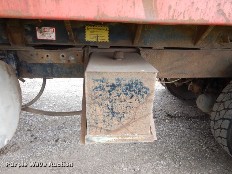 image for item DL8118 1993 Mack CH613  dump truck