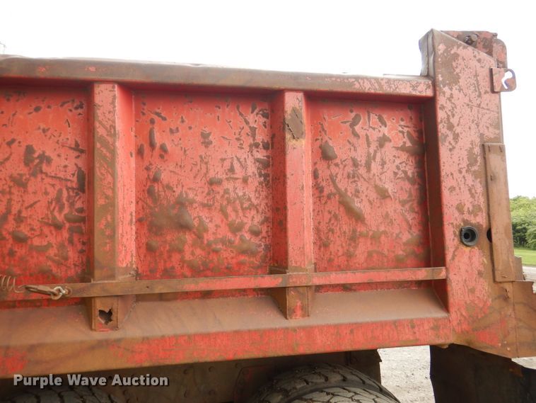 image for item DL8118 1993 Mack CH613  dump truck