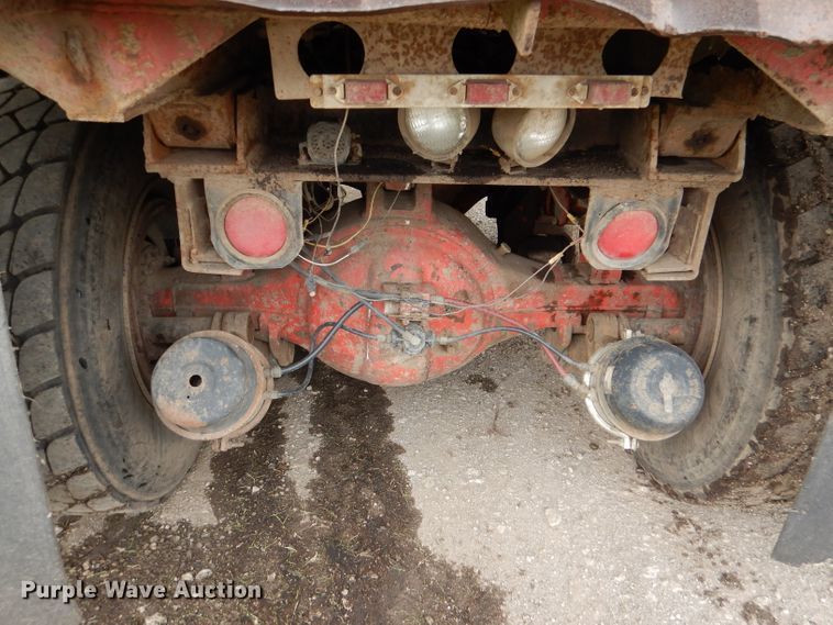 image for item DL8118 1993 Mack CH613  dump truck