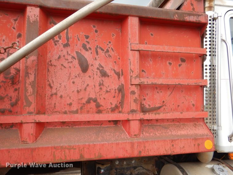 image for item DL8118 1993 Mack CH613  dump truck