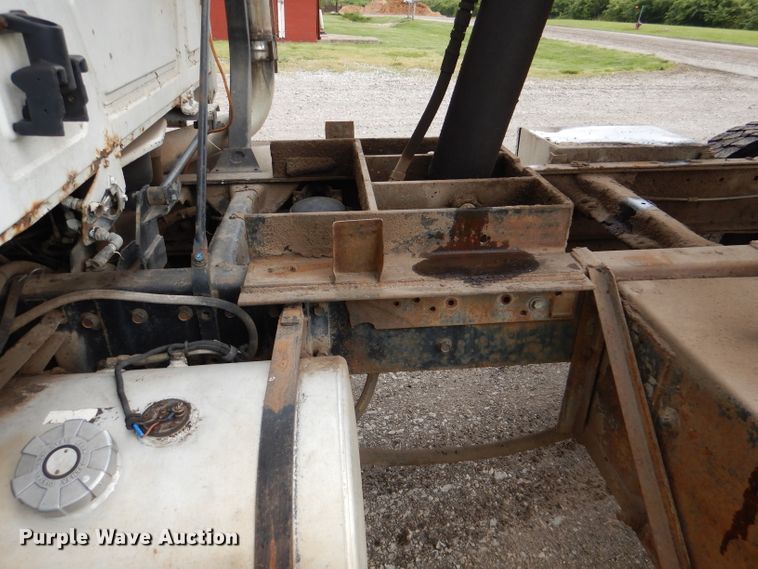 image for item DL8118 1993 Mack CH613  dump truck