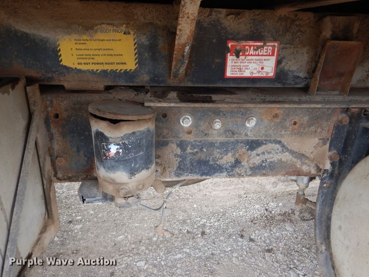 image for item DL8118 1993 Mack CH613  dump truck