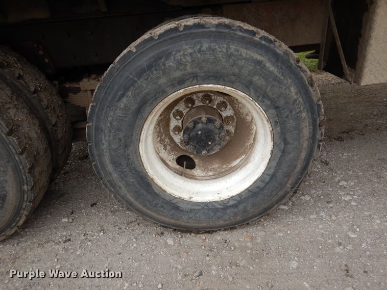 image for item DL8118 1993 Mack CH613  dump truck