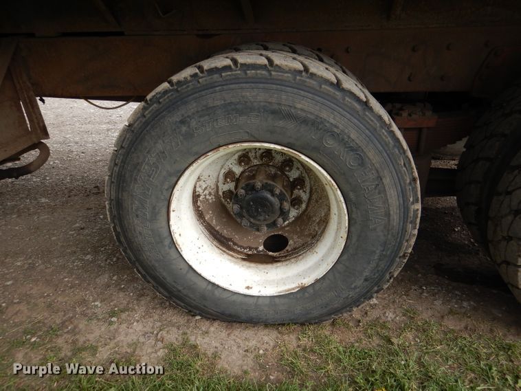 image for item DL8118 1993 Mack CH613  dump truck