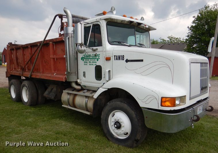 image for item DL8119 1996 International 9200  dump truck