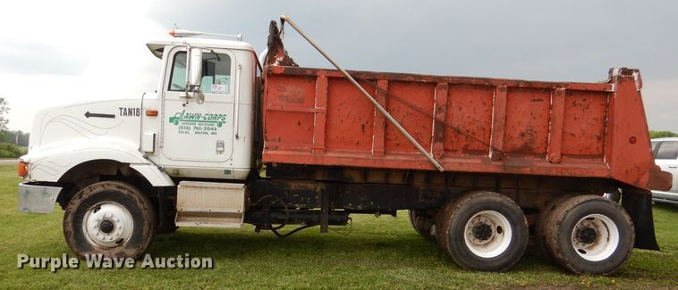 image for item DL8119 1996 International 9200  dump truck
