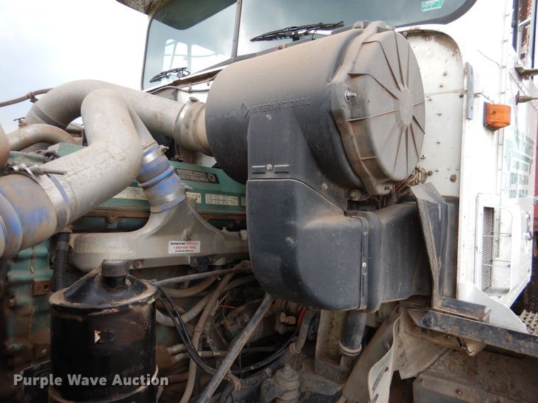 image for item DL8119 1996 International 9200  dump truck