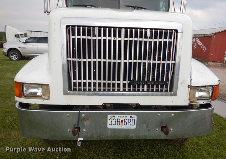 image for item DL8119 1996 International 9200  dump truck