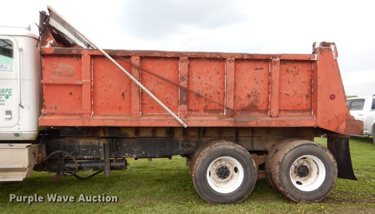 image for item DL8119 1996 International 9200  dump truck