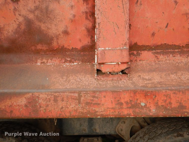 image for item DL8119 1996 International 9200  dump truck