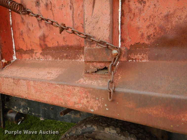 image for item DL8119 1996 International 9200  dump truck