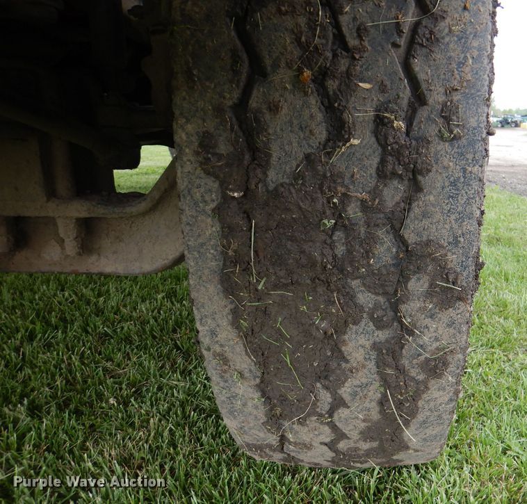 image for item DL8119 1996 International 9200  dump truck