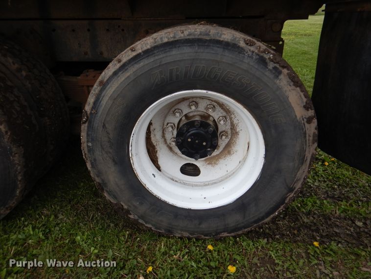 image for item DL8119 1996 International 9200  dump truck