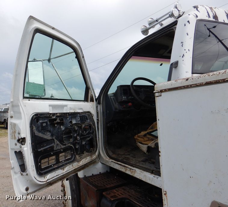 image for item DM0108 1996 GMC TopKick  utility / service truck