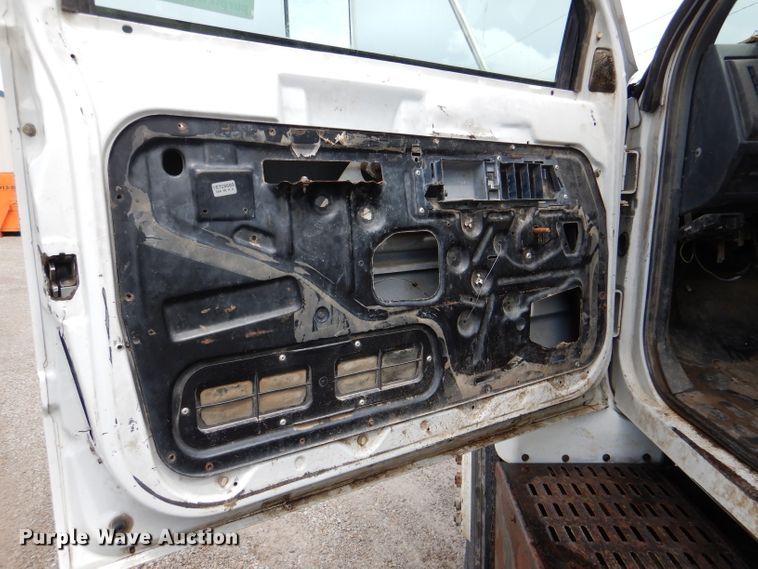 image for item DM0108 1996 GMC TopKick  utility / service truck