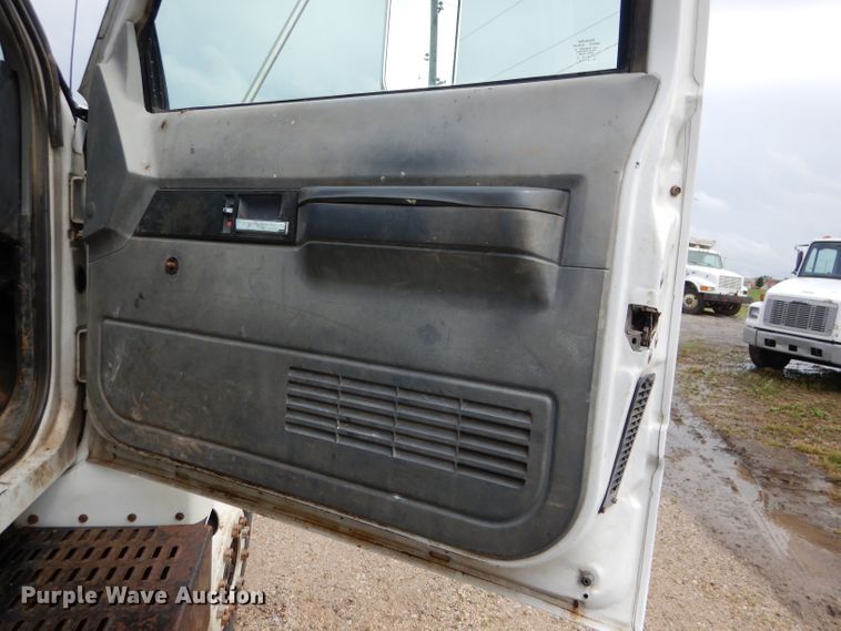 image for item DM0108 1996 GMC TopKick  utility / service truck