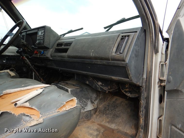 image for item DM0108 1996 GMC TopKick  utility / service truck