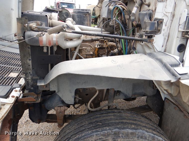 image for item DM0108 1996 GMC TopKick  utility / service truck