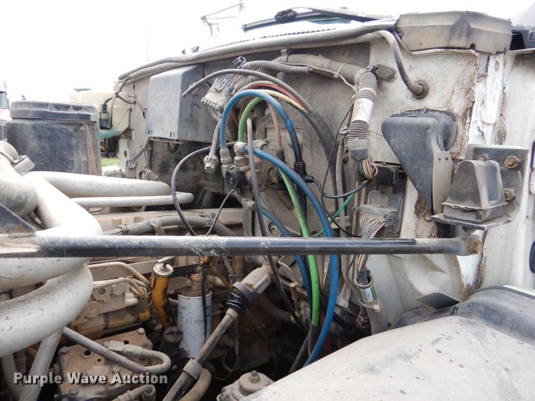 image for item DM0108 1996 GMC TopKick  utility / service truck