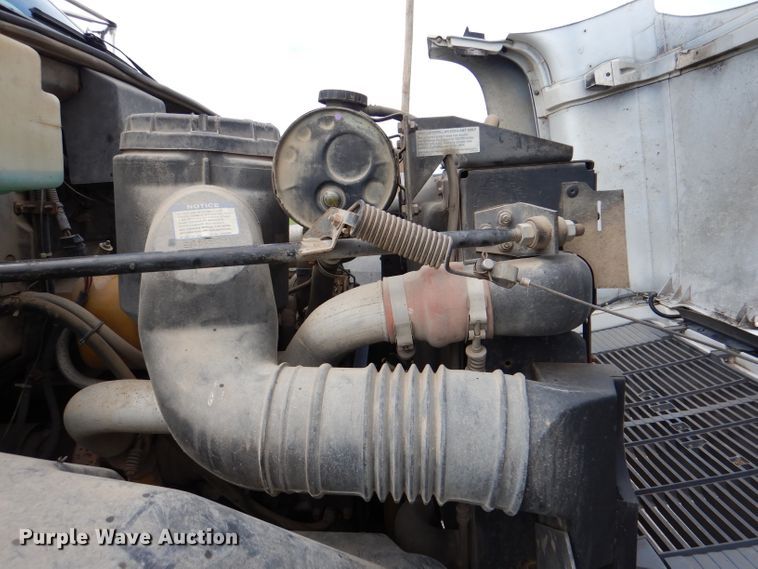 image for item DM0108 1996 GMC TopKick  utility / service truck