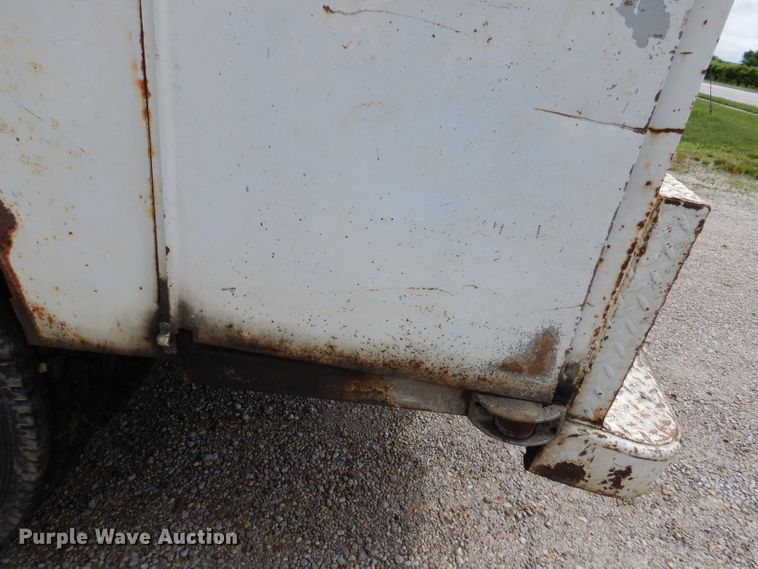 image for item DM0108 1996 GMC TopKick  utility / service truck