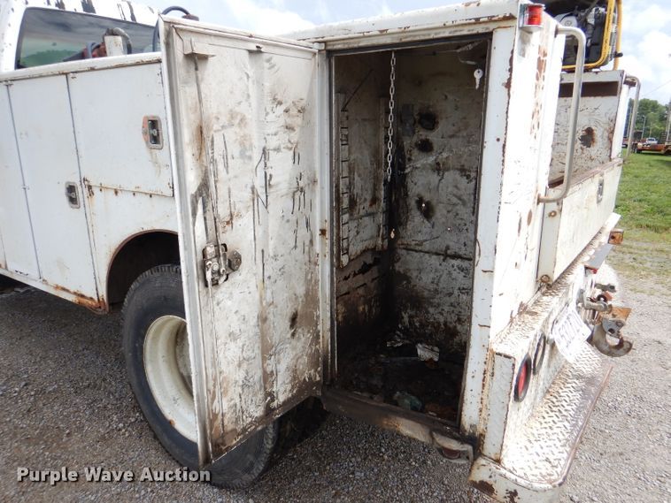 image for item DM0108 1996 GMC TopKick  utility / service truck