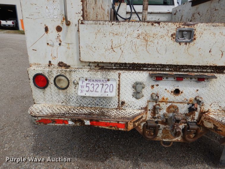 image for item DM0108 1996 GMC TopKick  utility / service truck