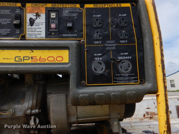 image for item DM0108 1996 GMC TopKick  utility / service truck