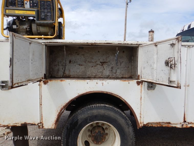 image for item DM0108 1996 GMC TopKick  utility / service truck