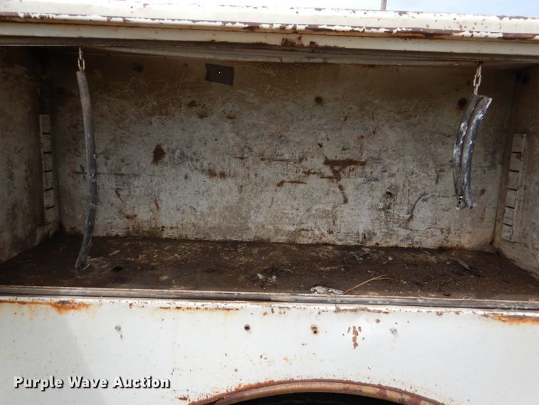 image for item DM0108 1996 GMC TopKick  utility / service truck