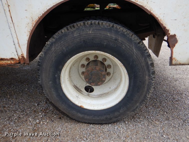 image for item DM0108 1996 GMC TopKick  utility / service truck