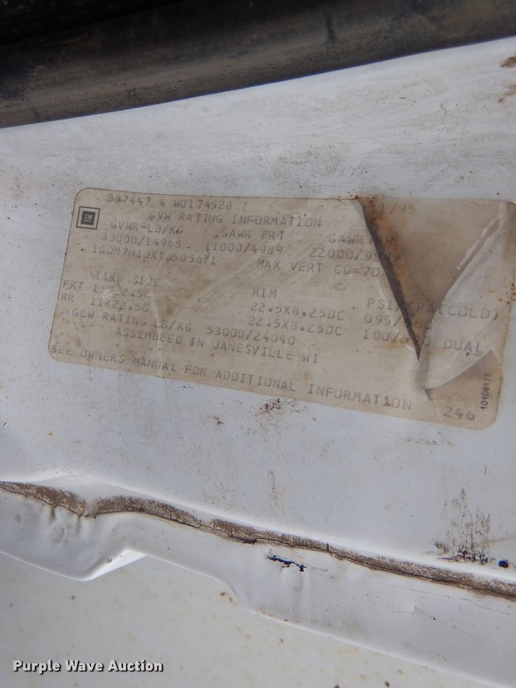 image for item DM0108 1996 GMC TopKick  utility / service truck