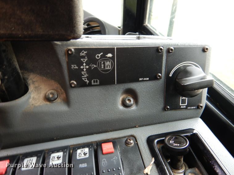 image for item DM0130 2010 Caterpillar 924H  wheel loader