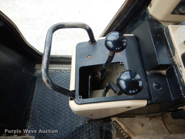 image for item DM0137 1996 Caterpillar 953C  track loader