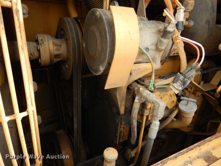 image for item DM0137 1996 Caterpillar 953C  track loader