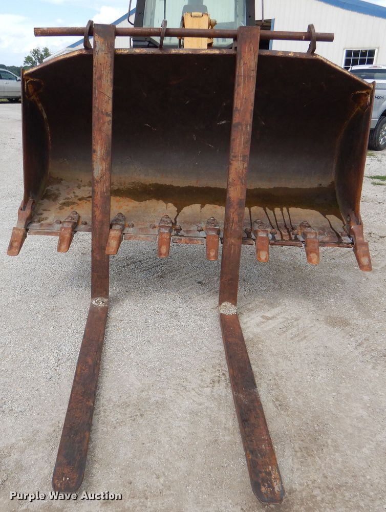 image for item DM0137 1996 Caterpillar 953C  track loader