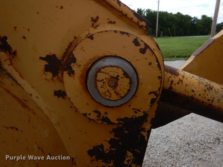 image for item DM0137 1996 Caterpillar 953C  track loader