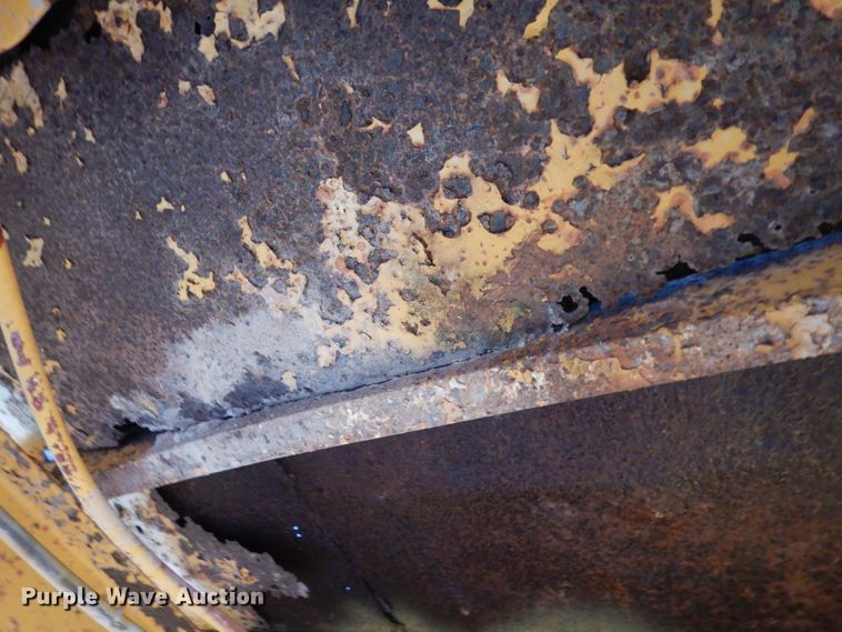 image for item DM2986 1983 Lufkin  end dump trailer