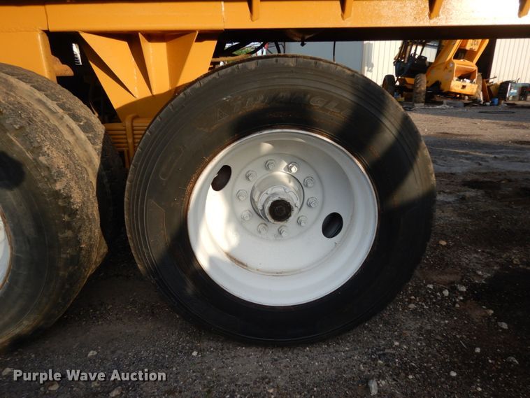 image for item DM2986 1983 Lufkin  end dump trailer