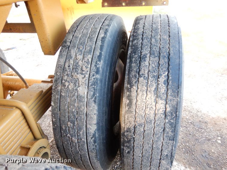 image for item DM2986 1983 Lufkin  end dump trailer